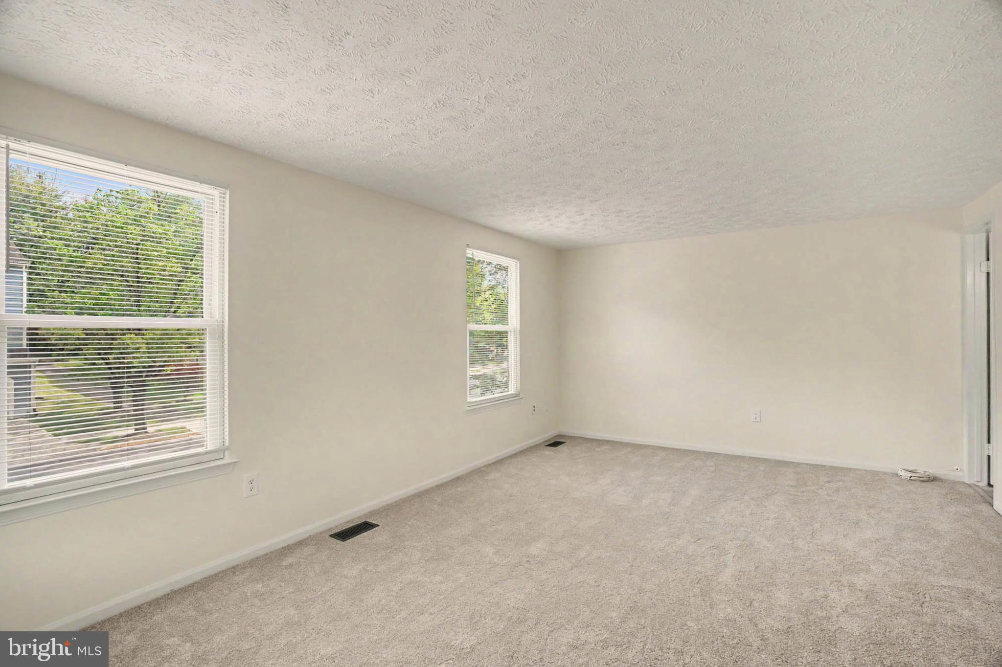 GREEN HOLLY WOODS - Residential