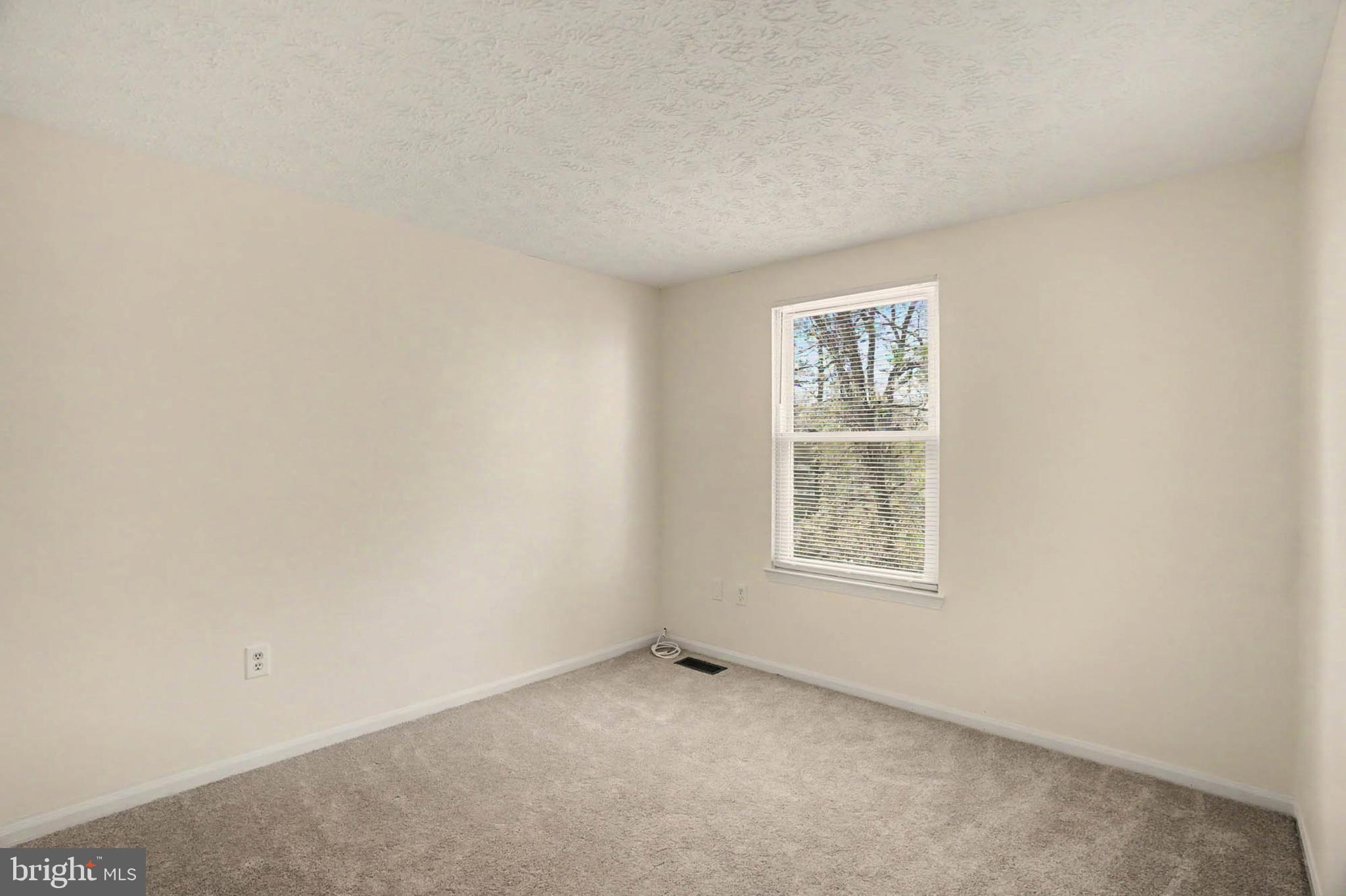 GREEN HOLLY WOODS - Residential