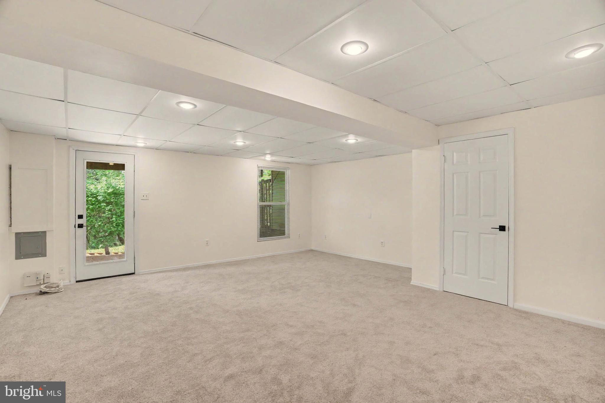 GREEN HOLLY WOODS - Residential