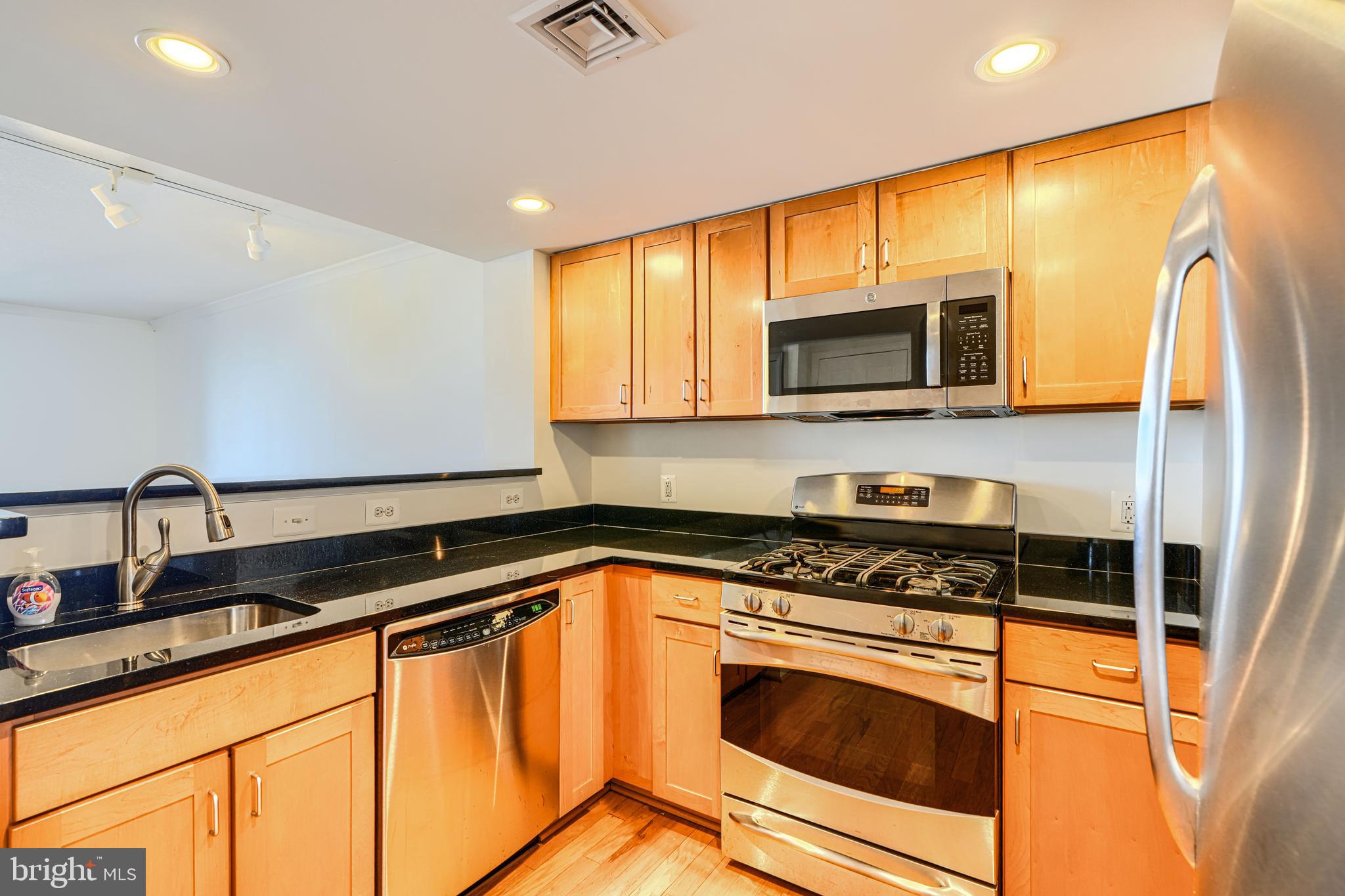 414 WATER STREET 2410