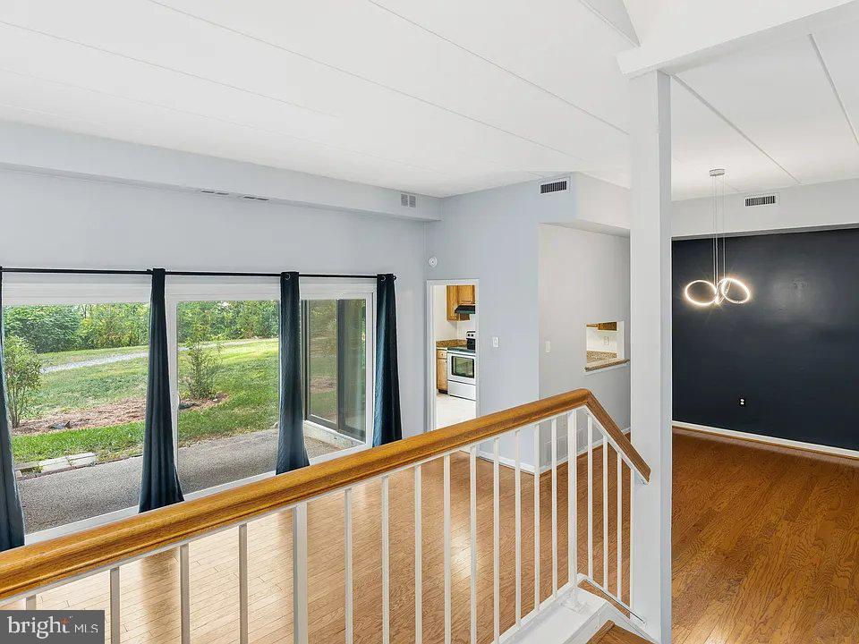 100 ROBERTS LANE 101