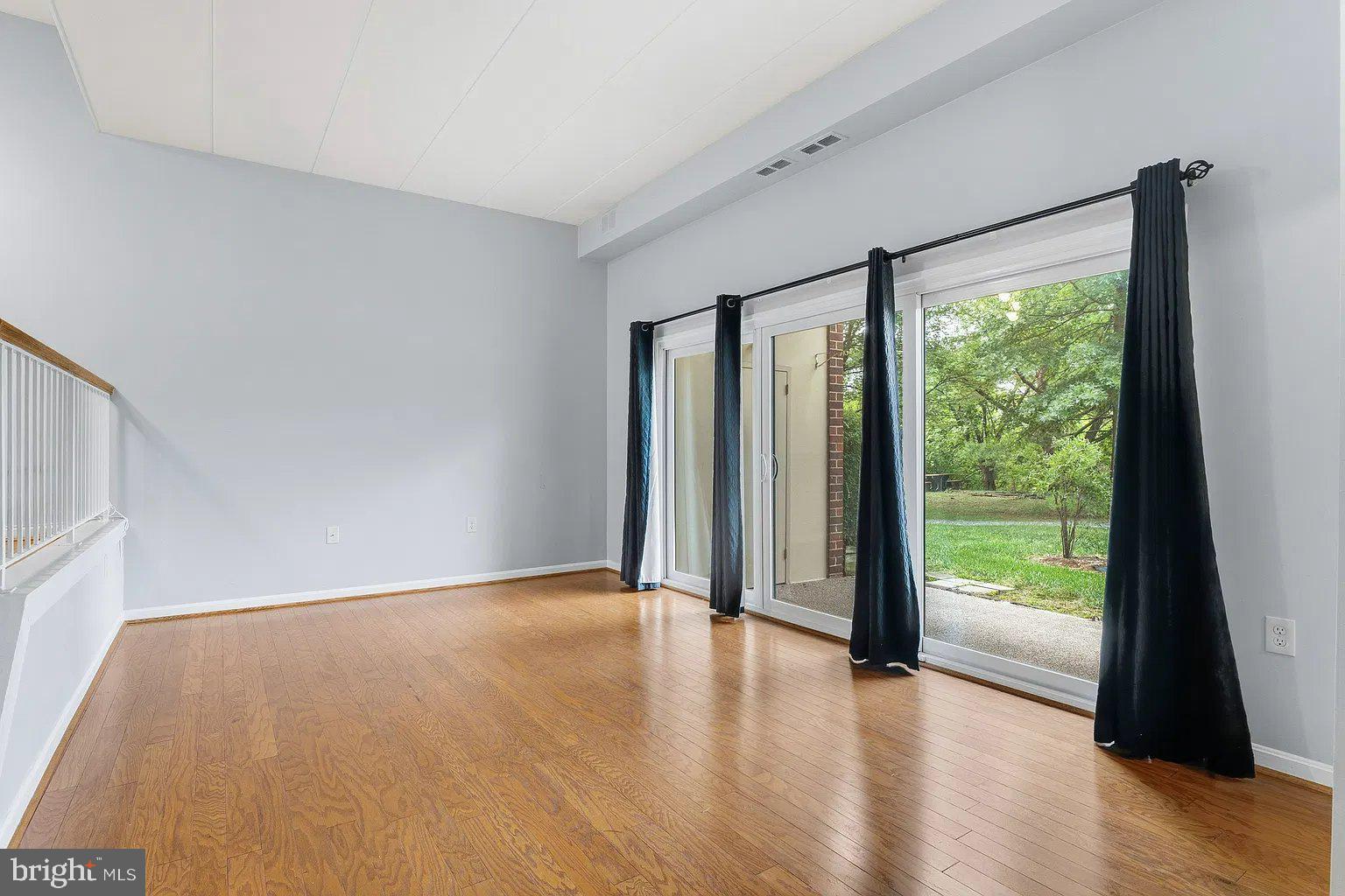 100 ROBERTS LANE 101