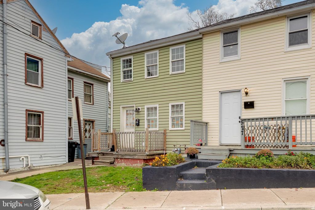 Photo of 525 CONCORD LN, COLUMBIA, PA 17512 (MLS # PALA2028172)