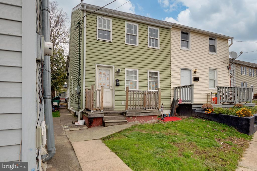 Photo of 525 CONCORD LN, COLUMBIA, PA 17512 (MLS # PALA2028172)