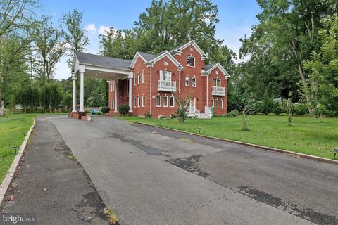 7230 BEVERLY STREET ANNANDALE VA 22003