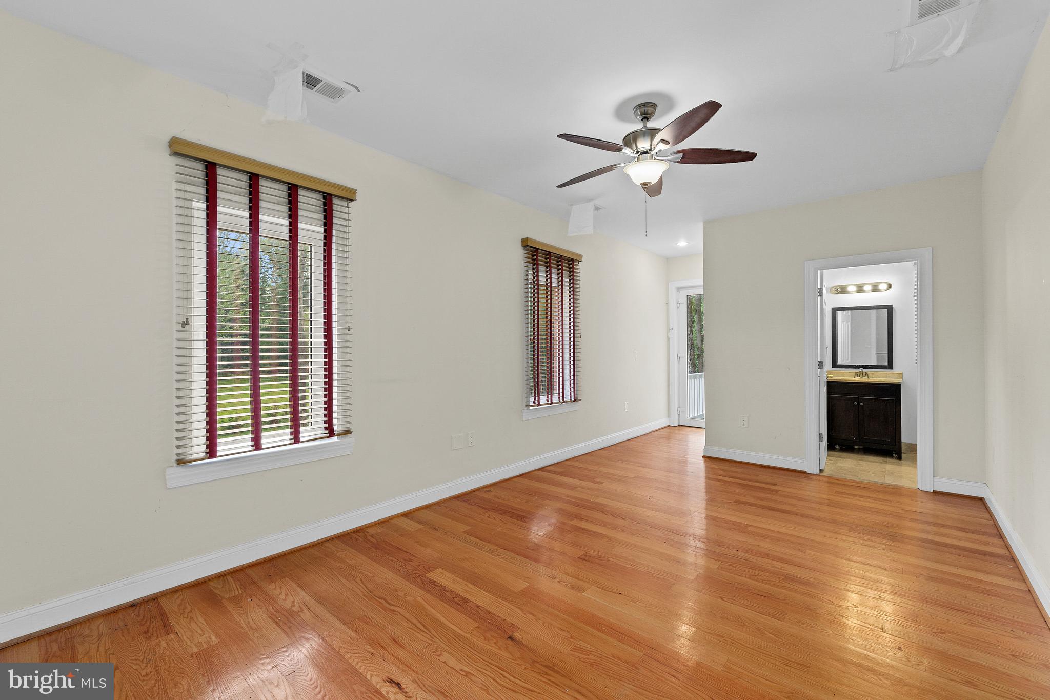 ANNANDALE ACRES - Residential