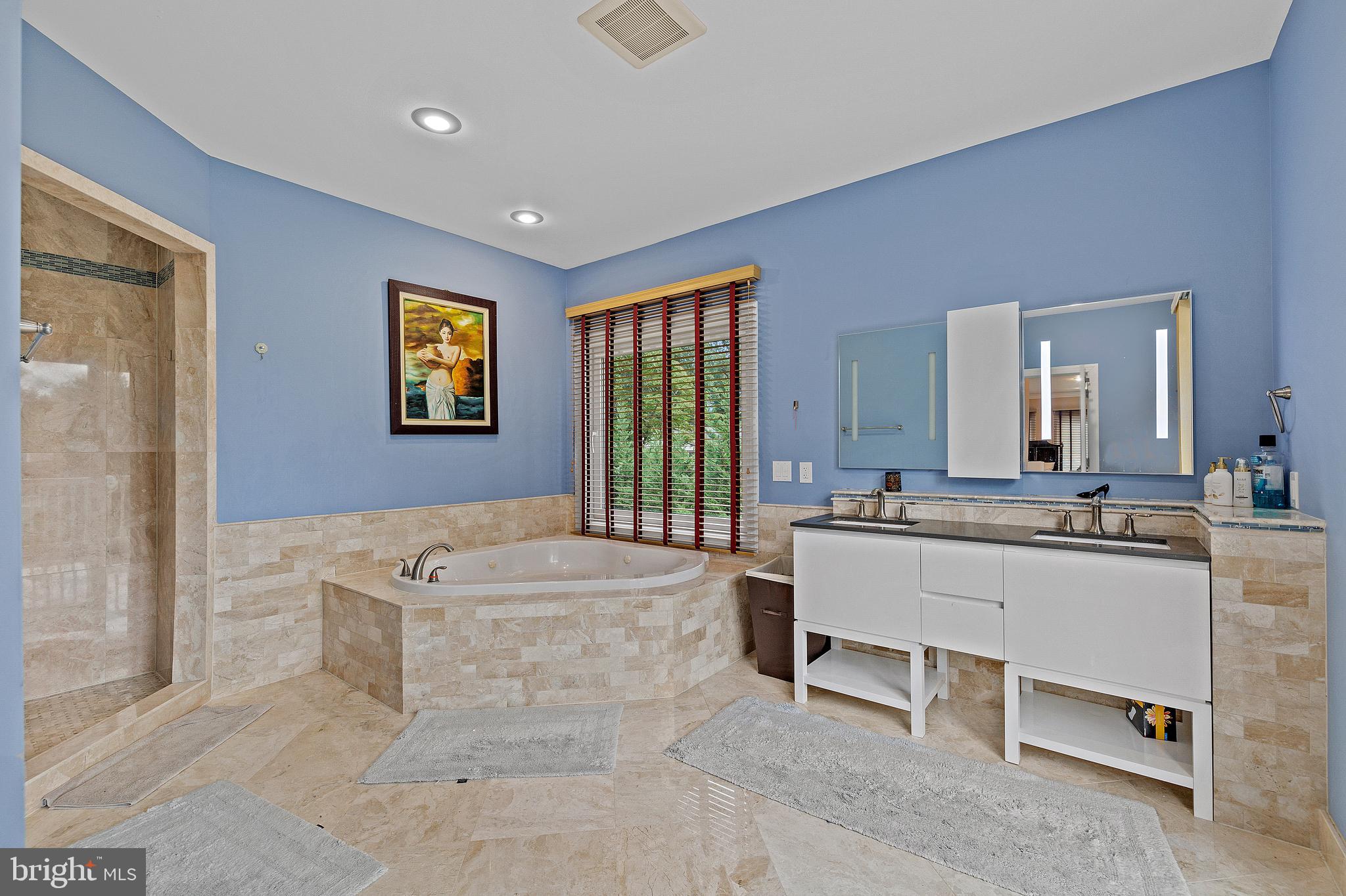 ANNANDALE ACRES - Residential