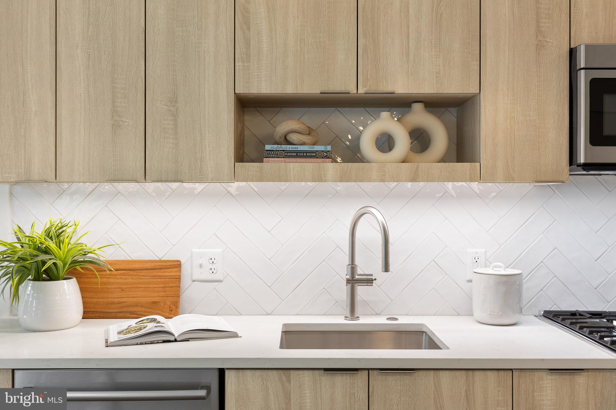 7175 12TH STREET NW 305