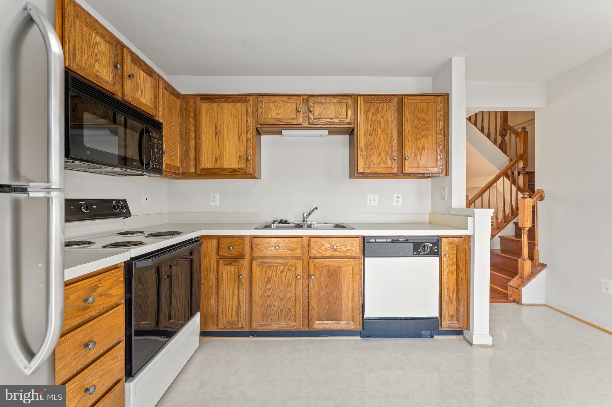 GLENEAGLES AT LEE'S HILL - Residential