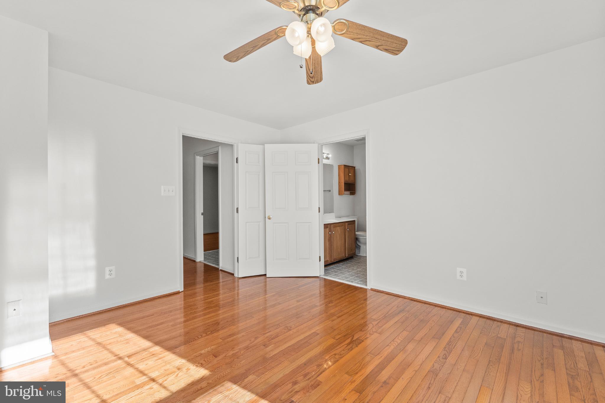 GLENEAGLES AT LEE'S HILL - Residential