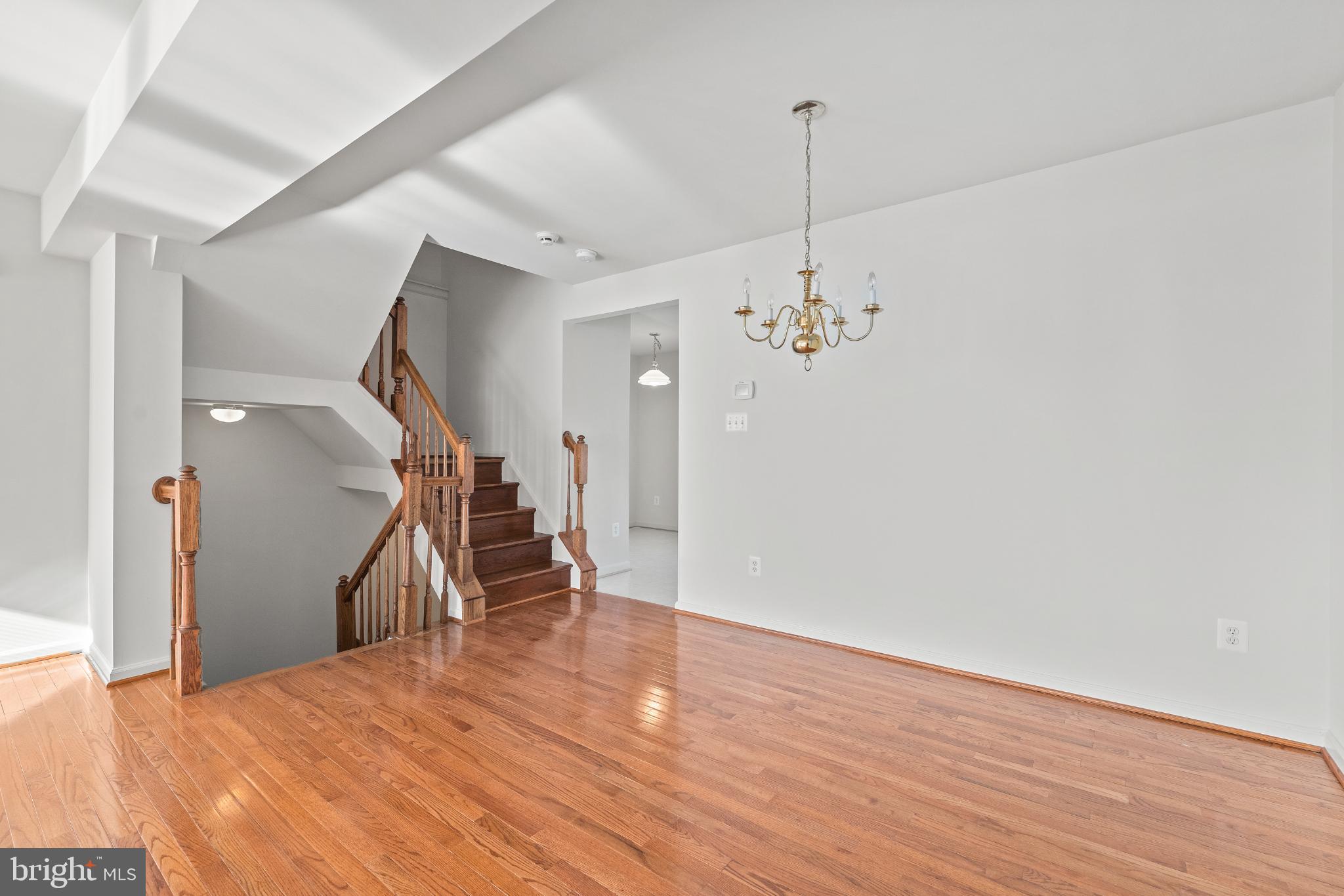 GLENEAGLES AT LEE'S HILL - Residential