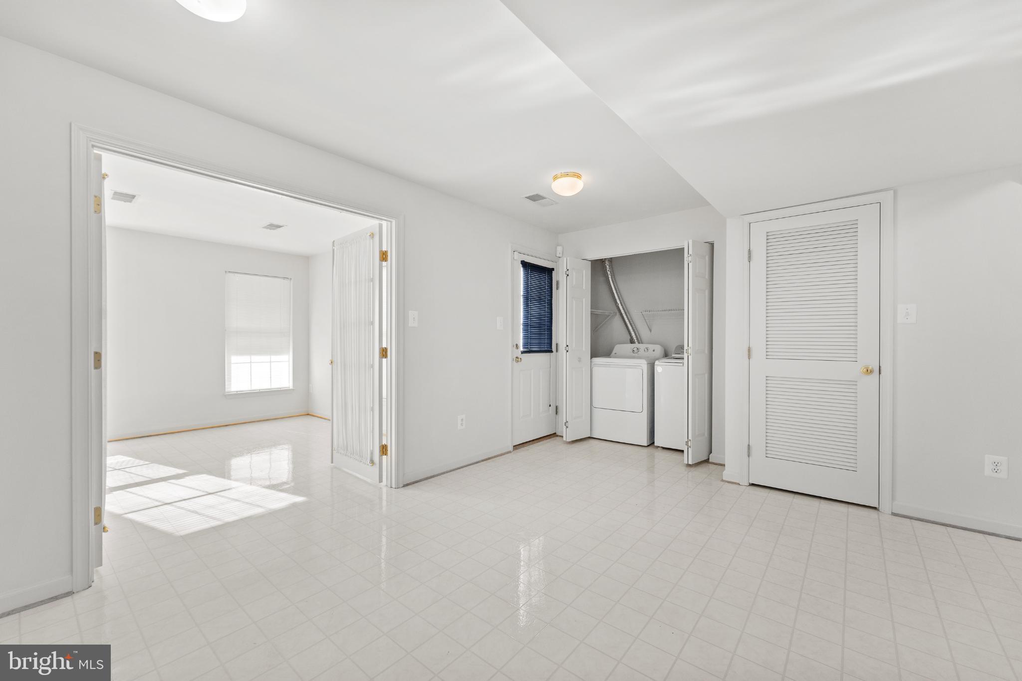 GLENEAGLES AT LEE'S HILL - Residential