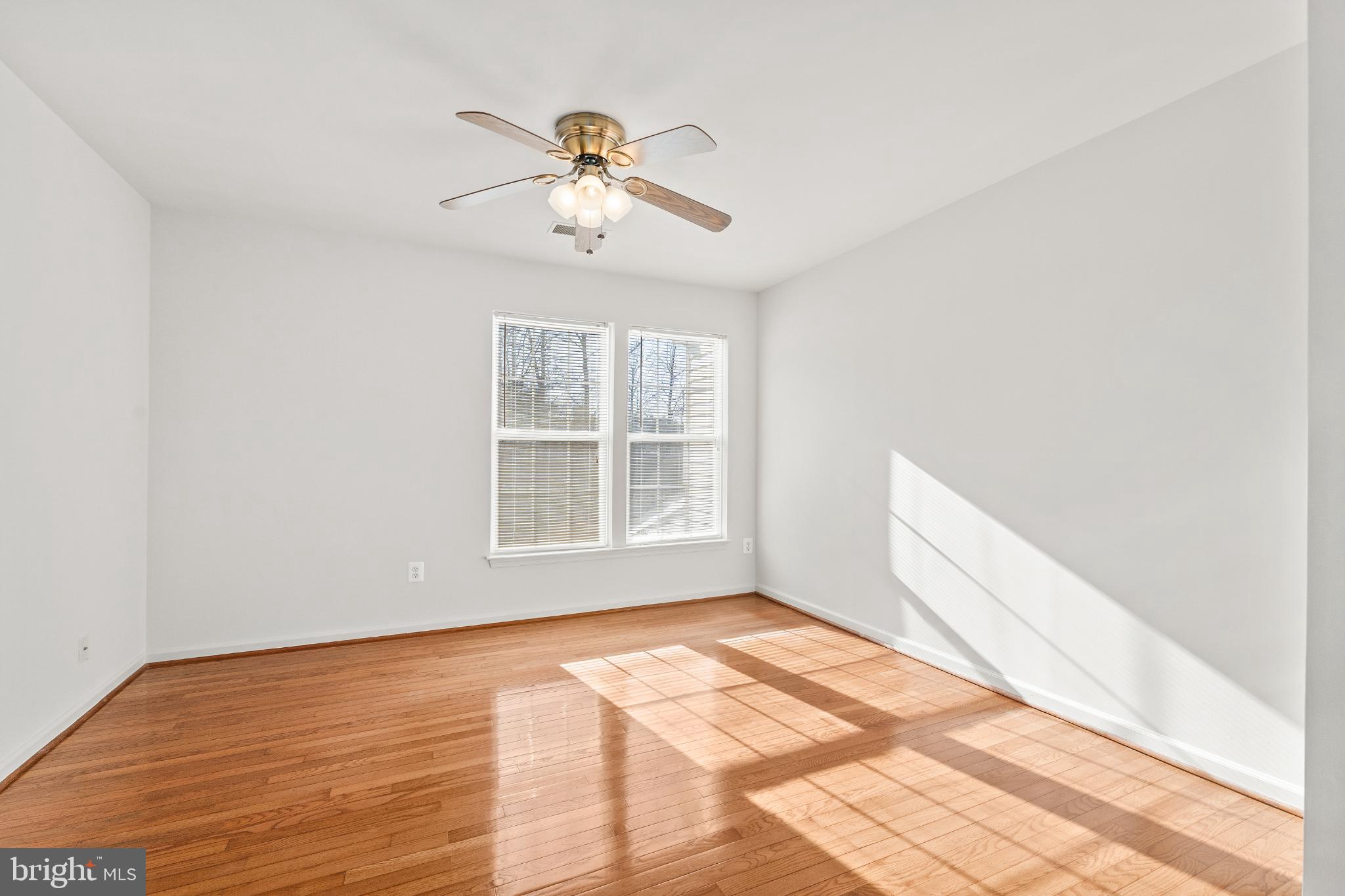 GLENEAGLES AT LEE'S HILL - Residential