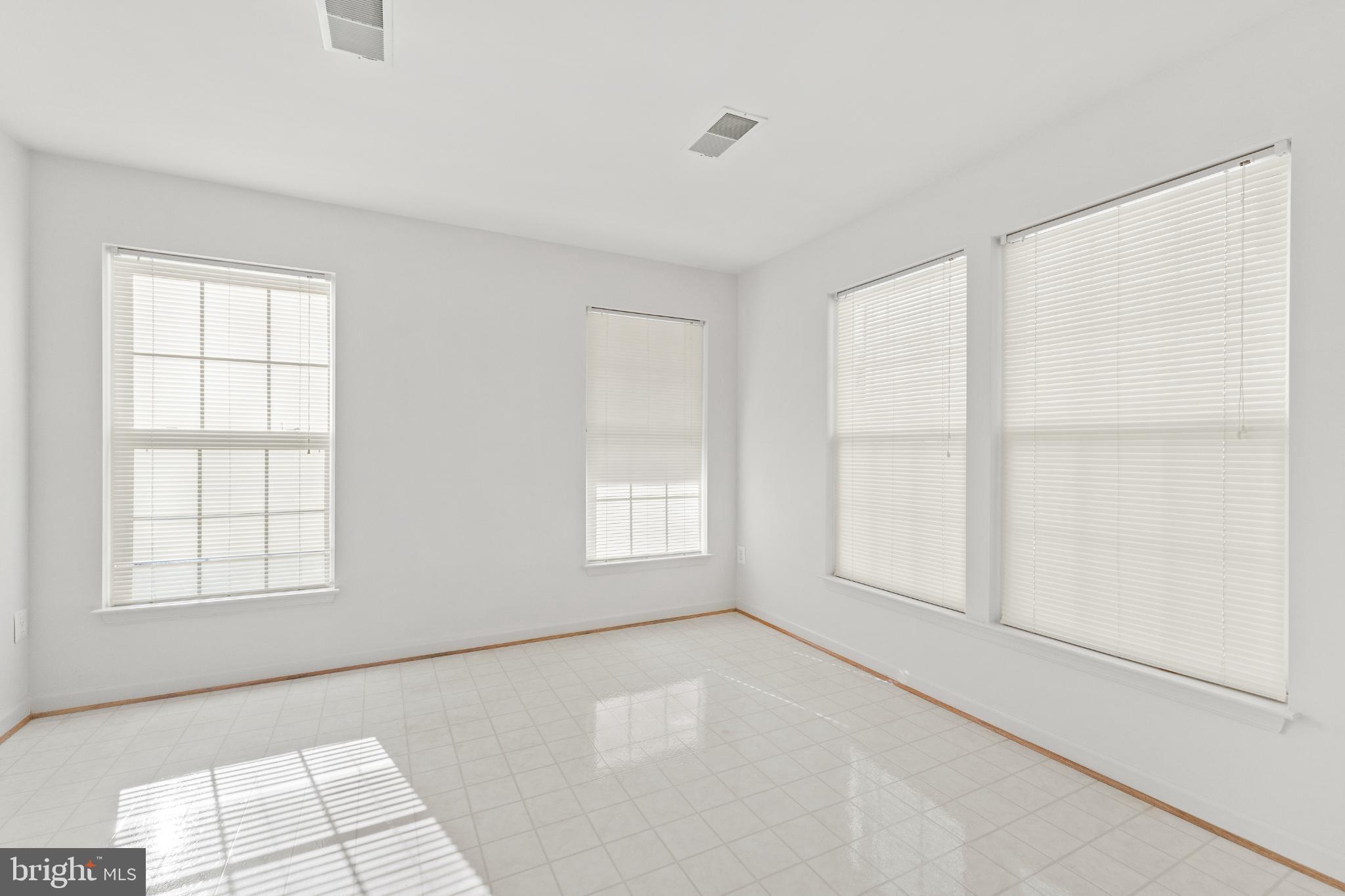 GLENEAGLES AT LEE'S HILL - Residential