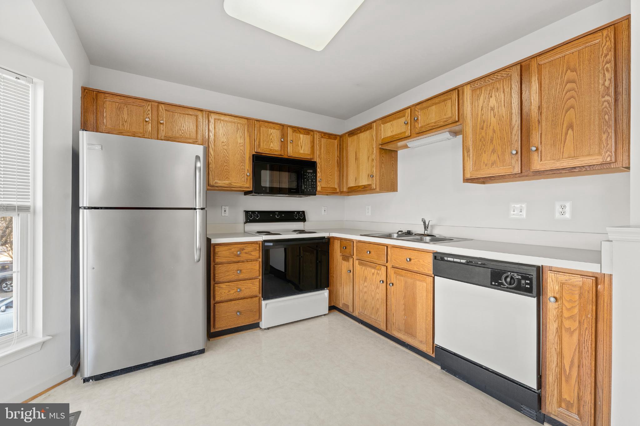 GLENEAGLES AT LEE'S HILL - Residential