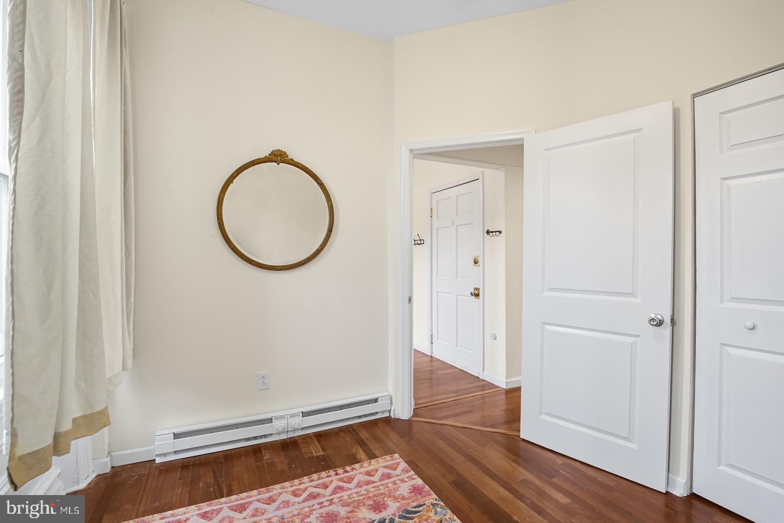 MANTUA - Residential Lease