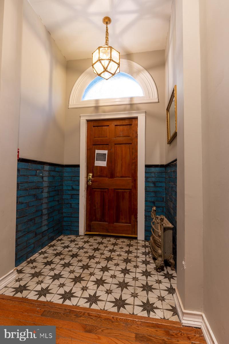 MANTUA - Residential Lease