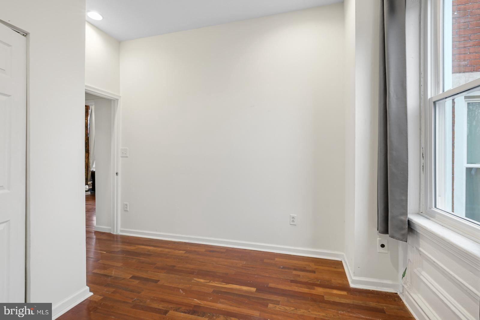 MANTUA - Residential Lease