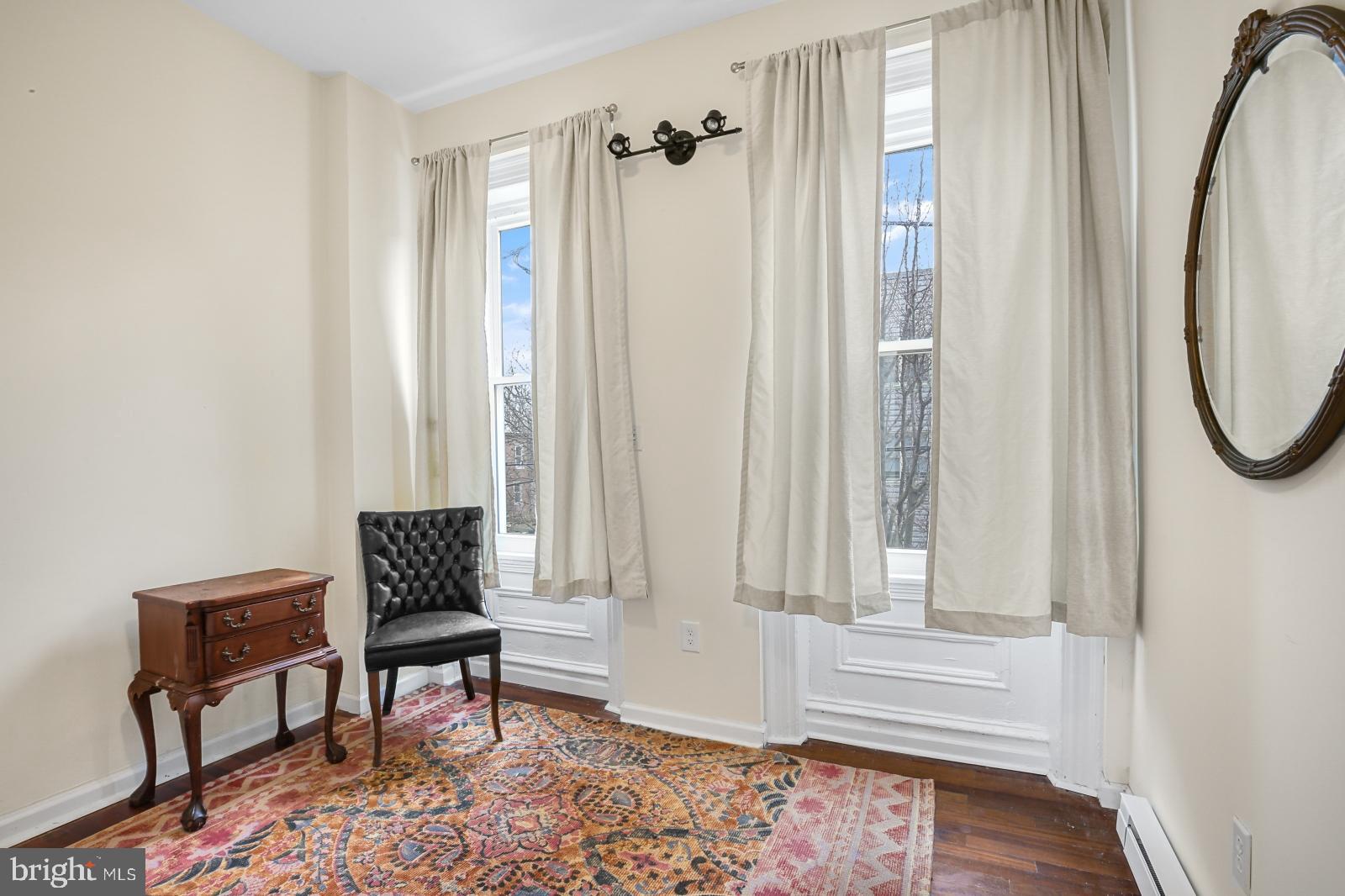 MANTUA - Residential Lease