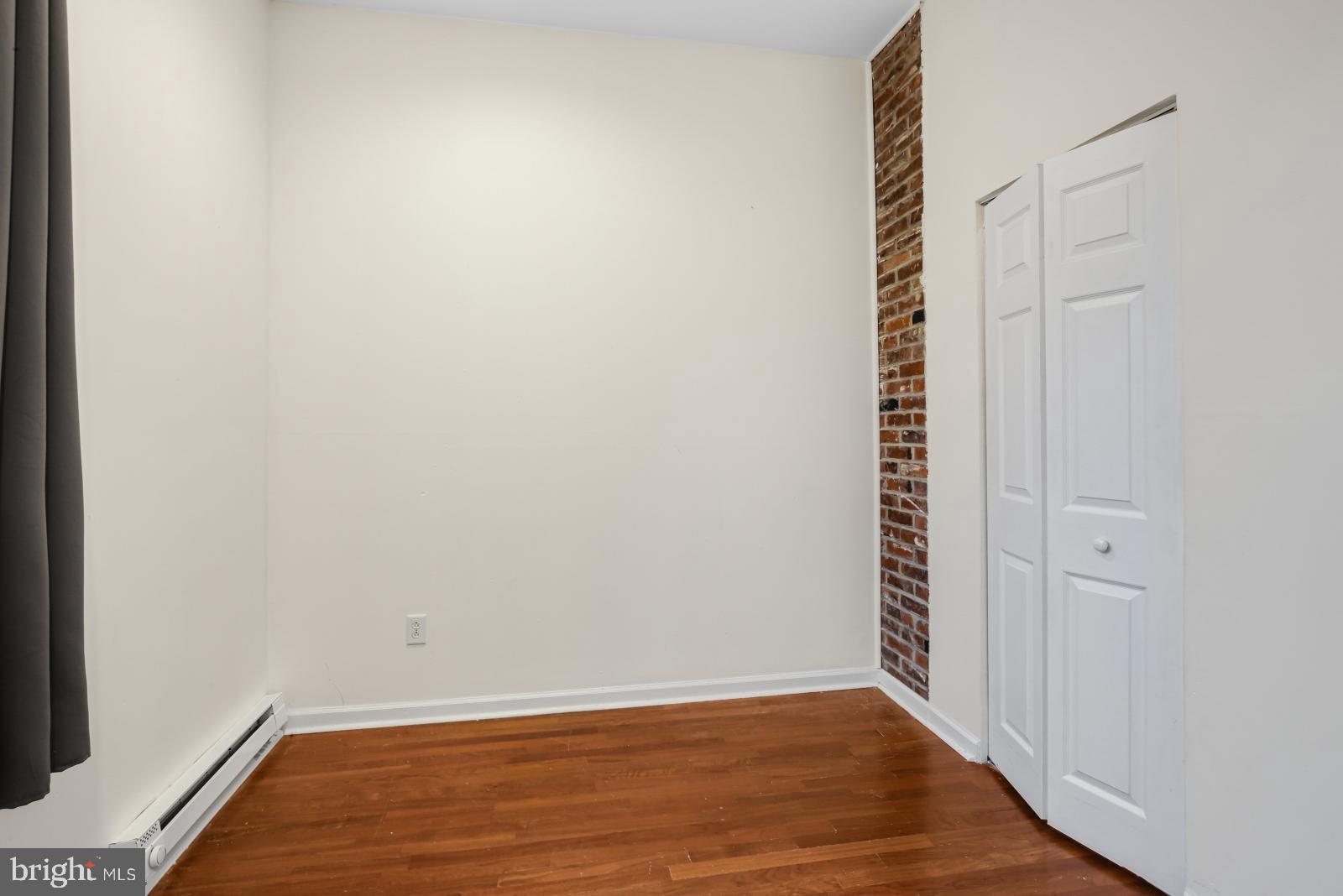 MANTUA - Residential Lease