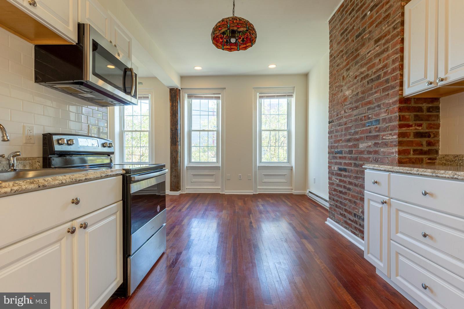 MANTUA - Residential Lease