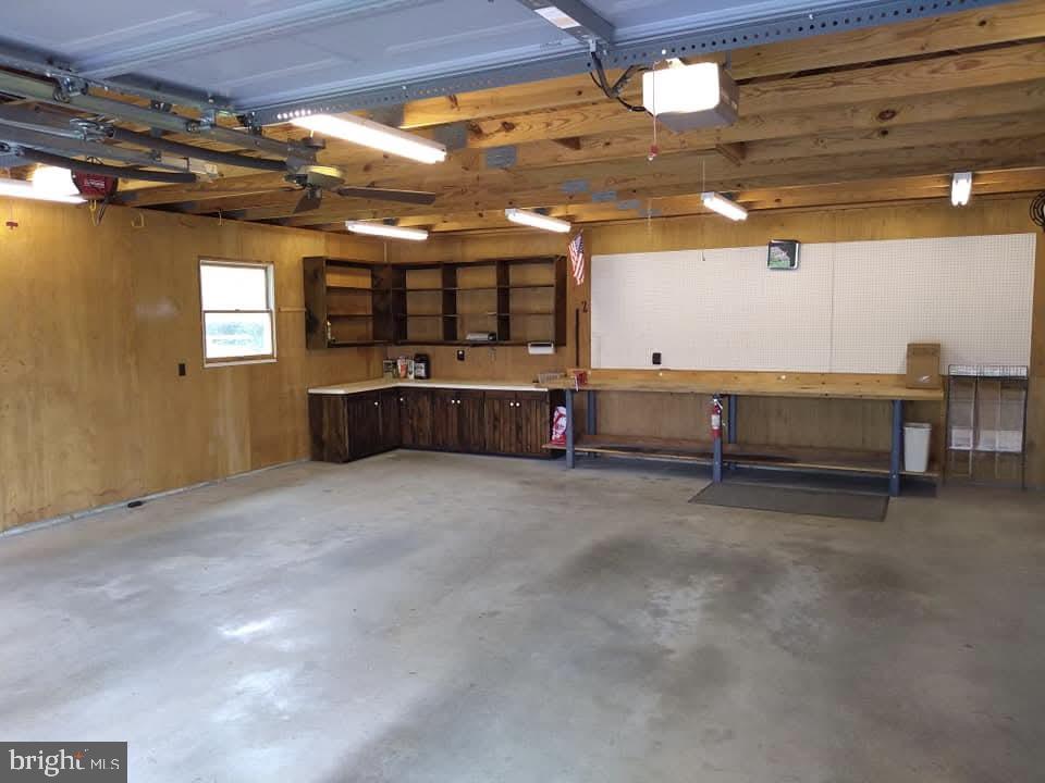 7666 LINCOLN HIGHWAY