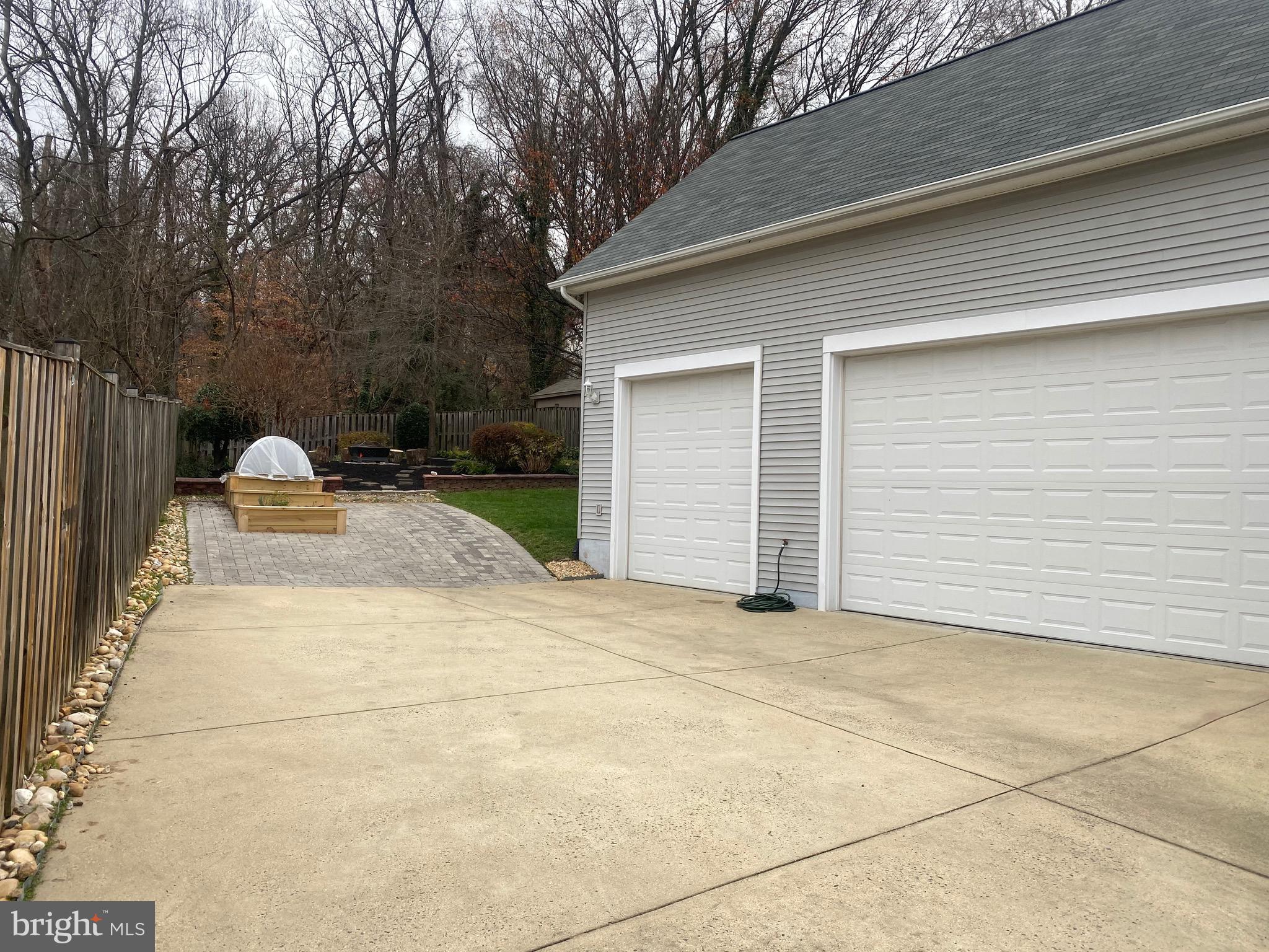 HUNTLEY - Residential