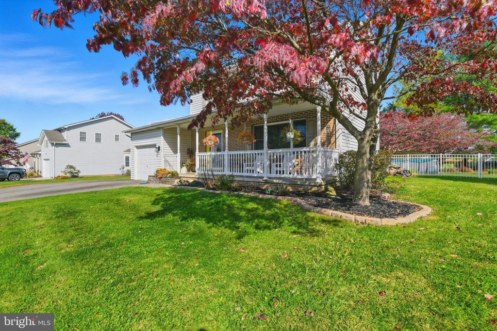 Photo of 43 Ashfield Drive, LITTLESTOWN, PA 17340 (MLS # PAAD2021206)