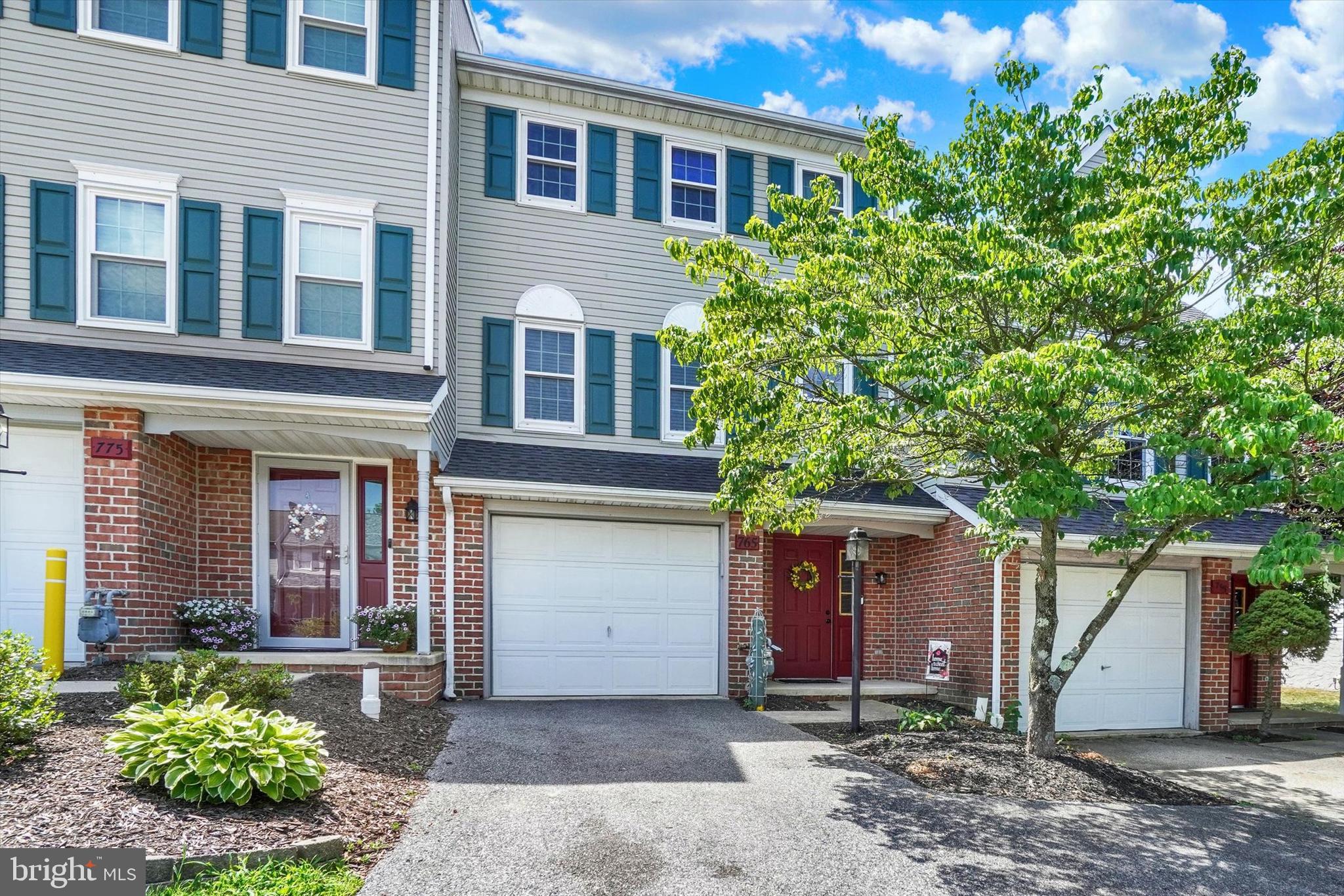 765 ROBIN HILL CIRCLE