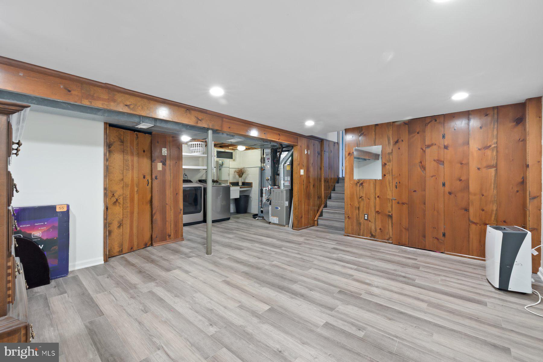 VILLAGE OF LONG REACH - Residential