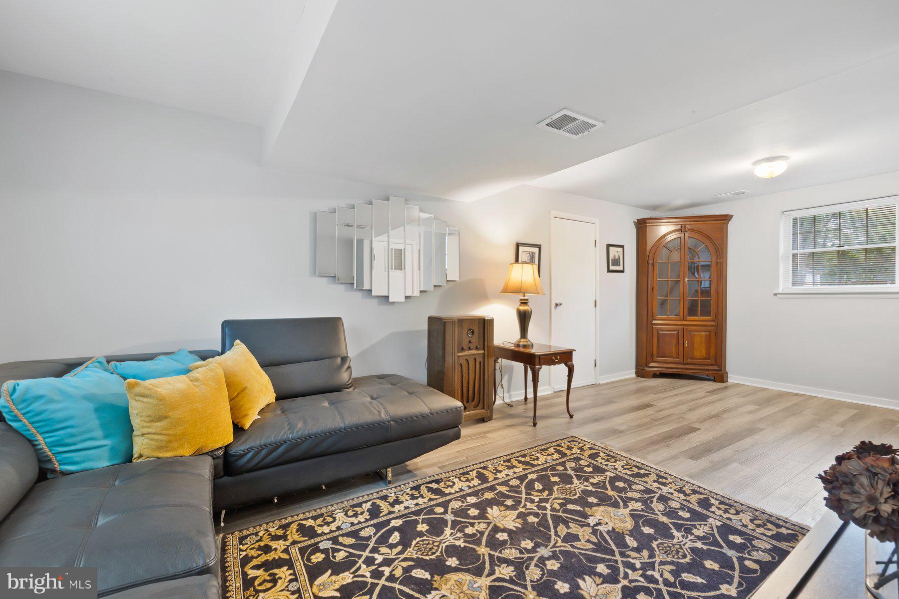 VILLAGE OF LONG REACH - Residential