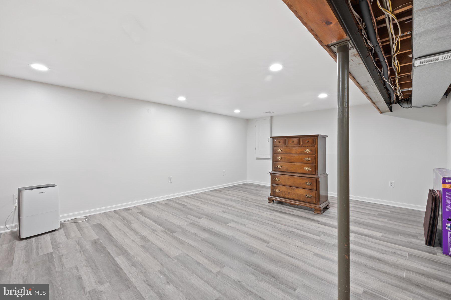 VILLAGE OF LONG REACH - Residential