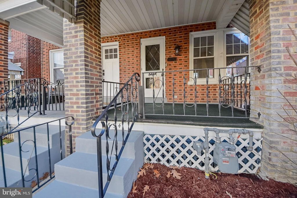 Photo of 554 Reynolds Avenue, Lancaster, PA 17602 (MLS # PALA2044692)