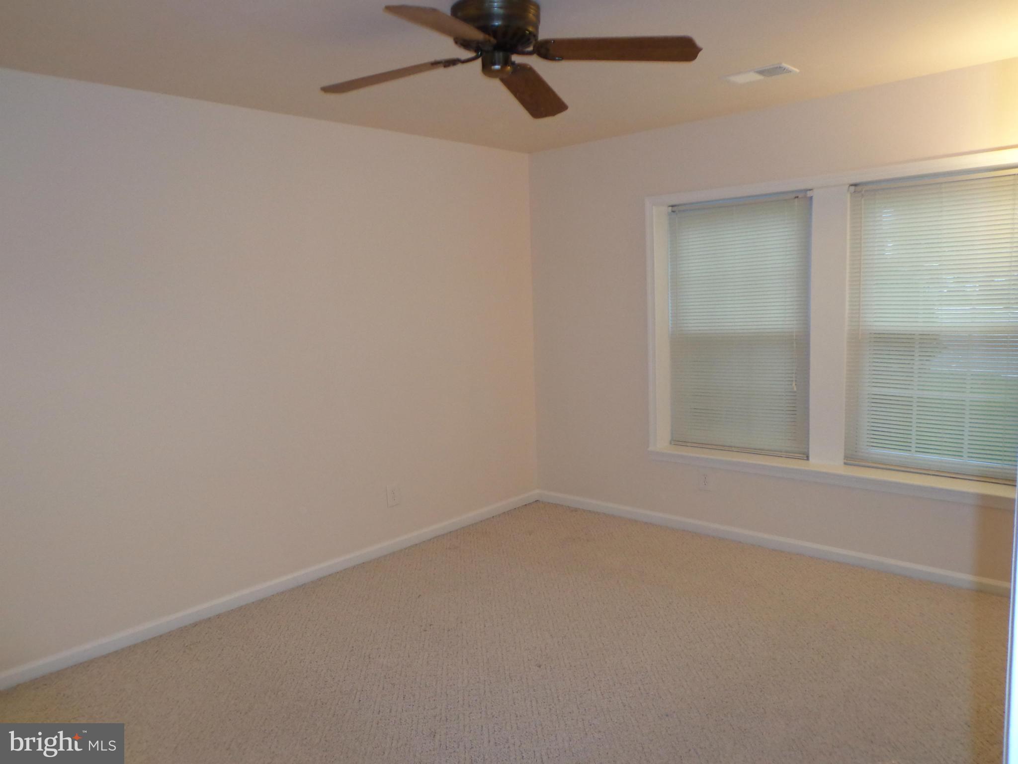 GRAYS POINTE - Residential Lease