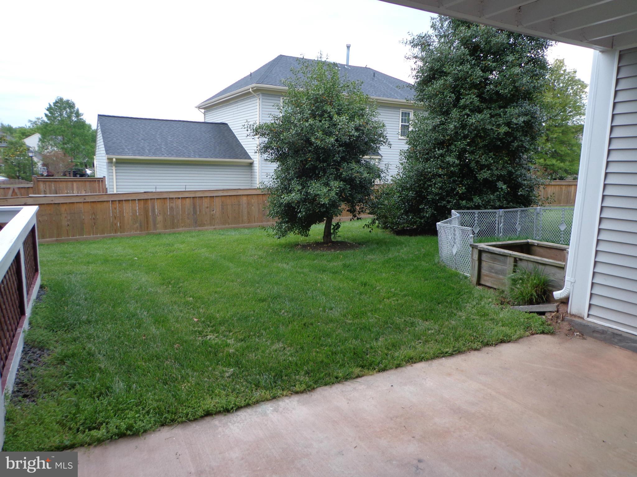 GRAYS POINTE - Residential Lease