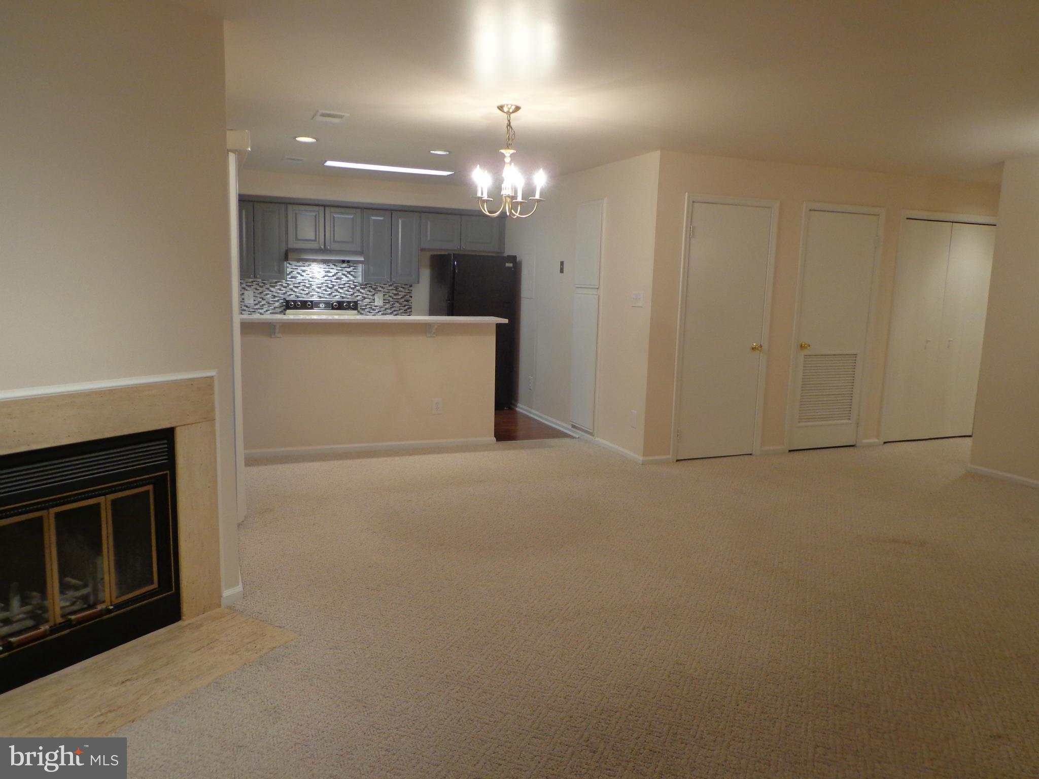 GRAYS POINTE - Residential Lease