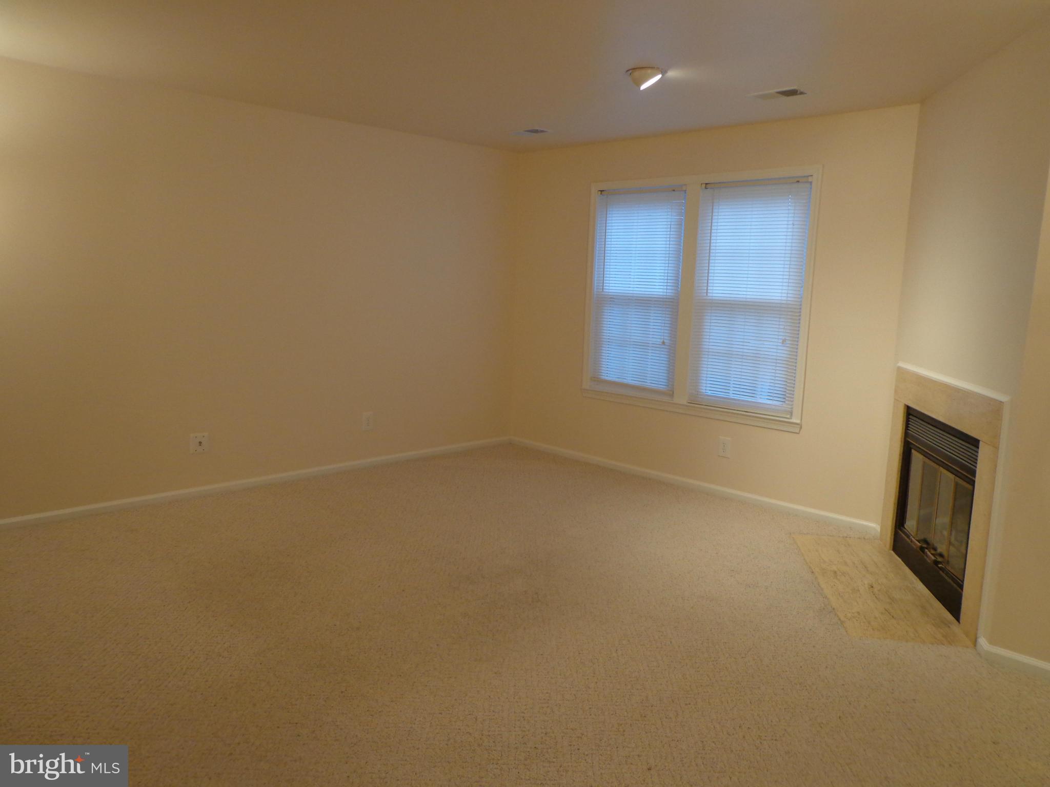 GRAYS POINTE - Residential Lease