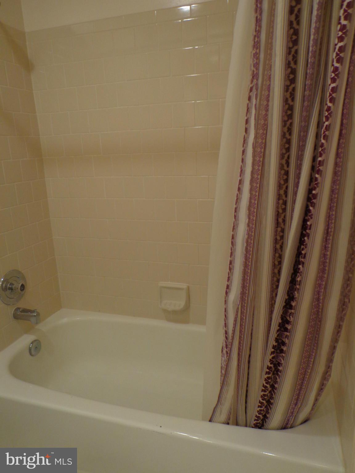 GRAYS POINTE - Residential Lease