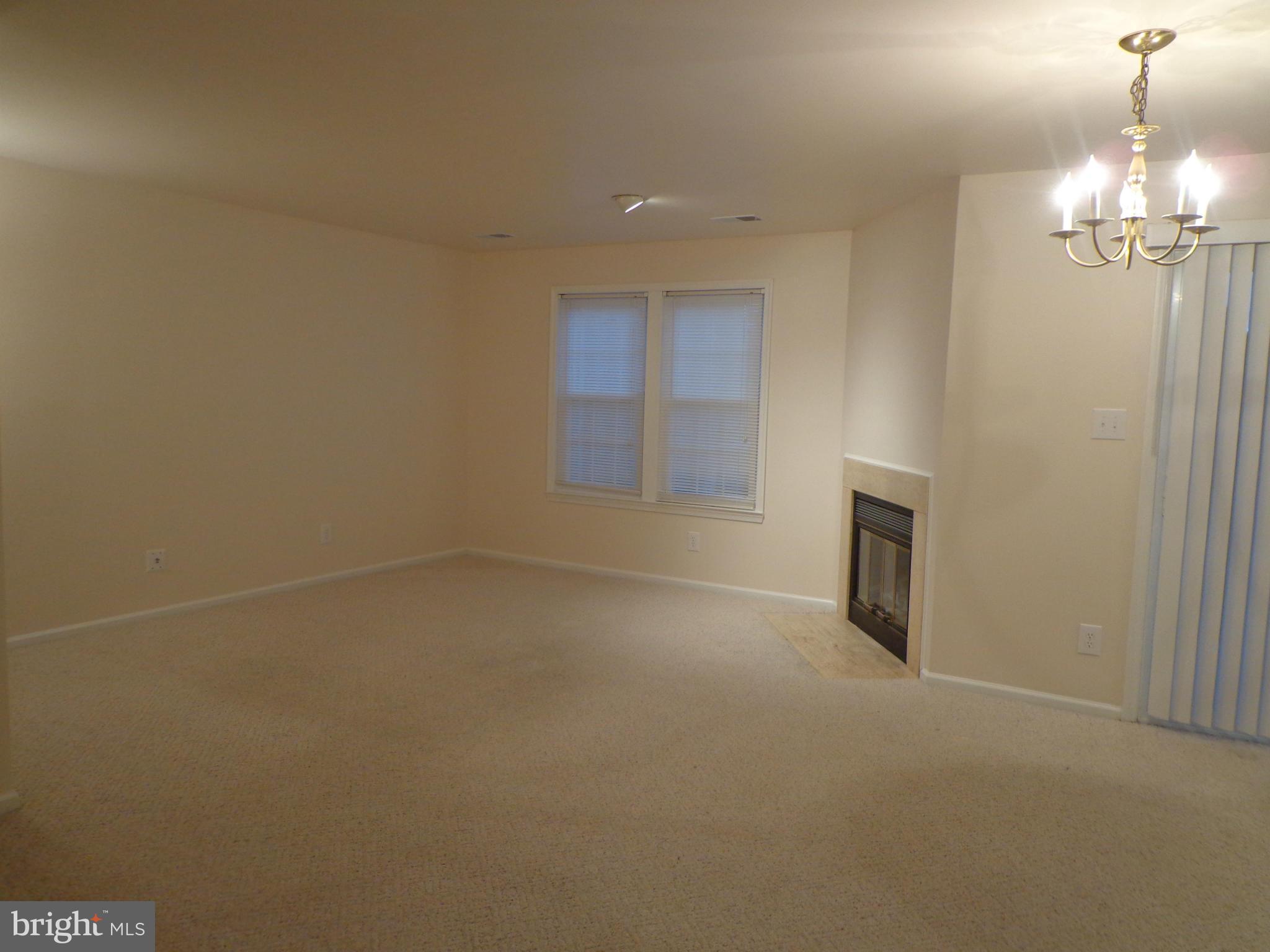 GRAYS POINTE - Residential Lease