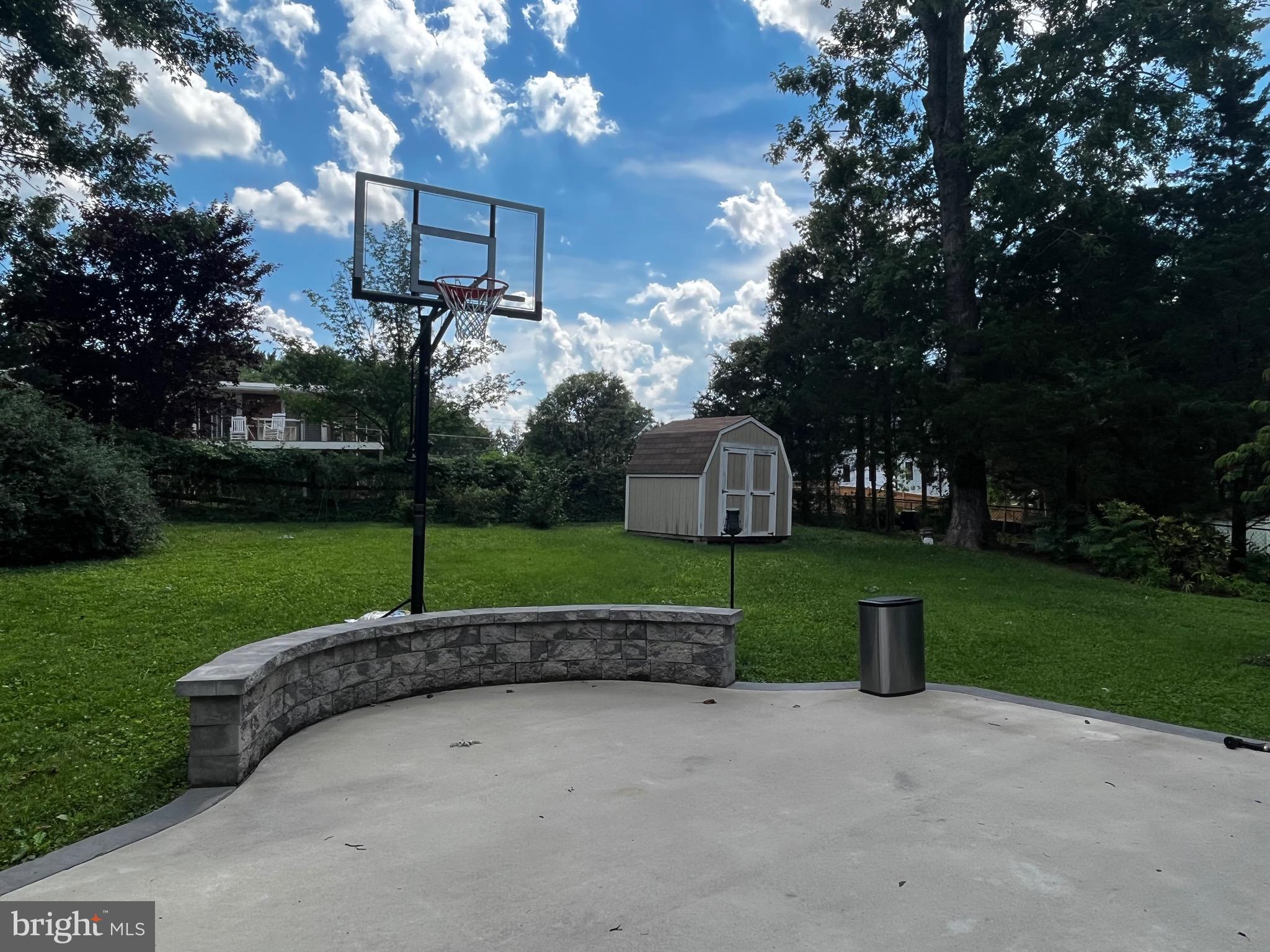 EL NIDO - Residential Lease