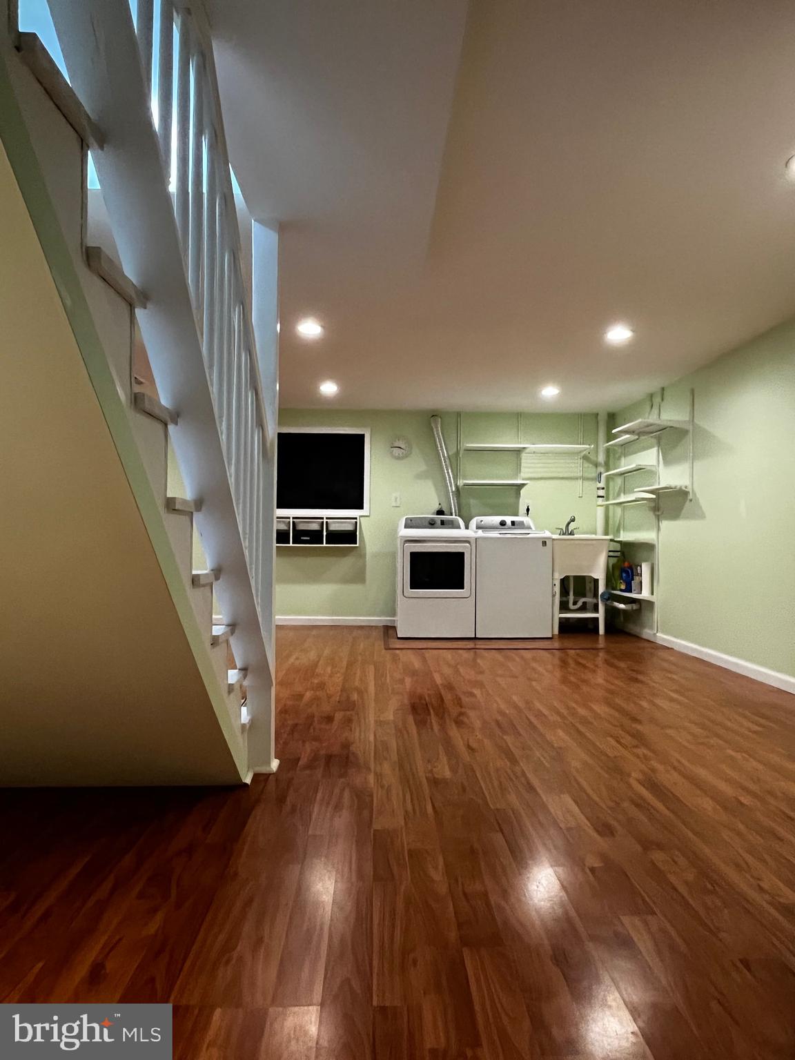 EL NIDO - Residential Lease