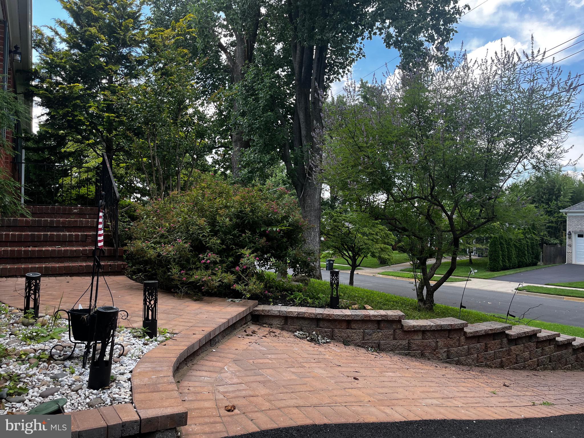 EL NIDO - Residential Lease