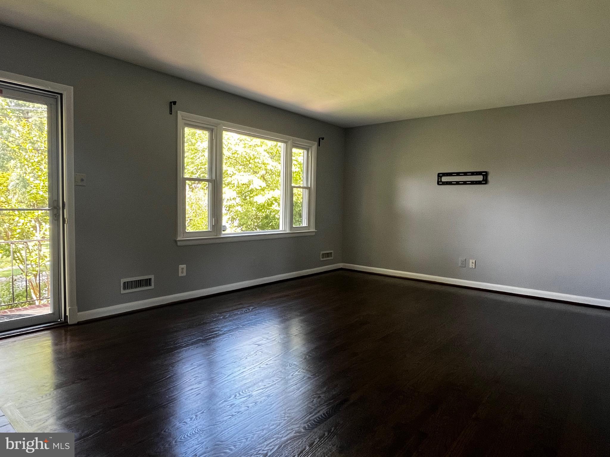 EL NIDO - Residential Lease