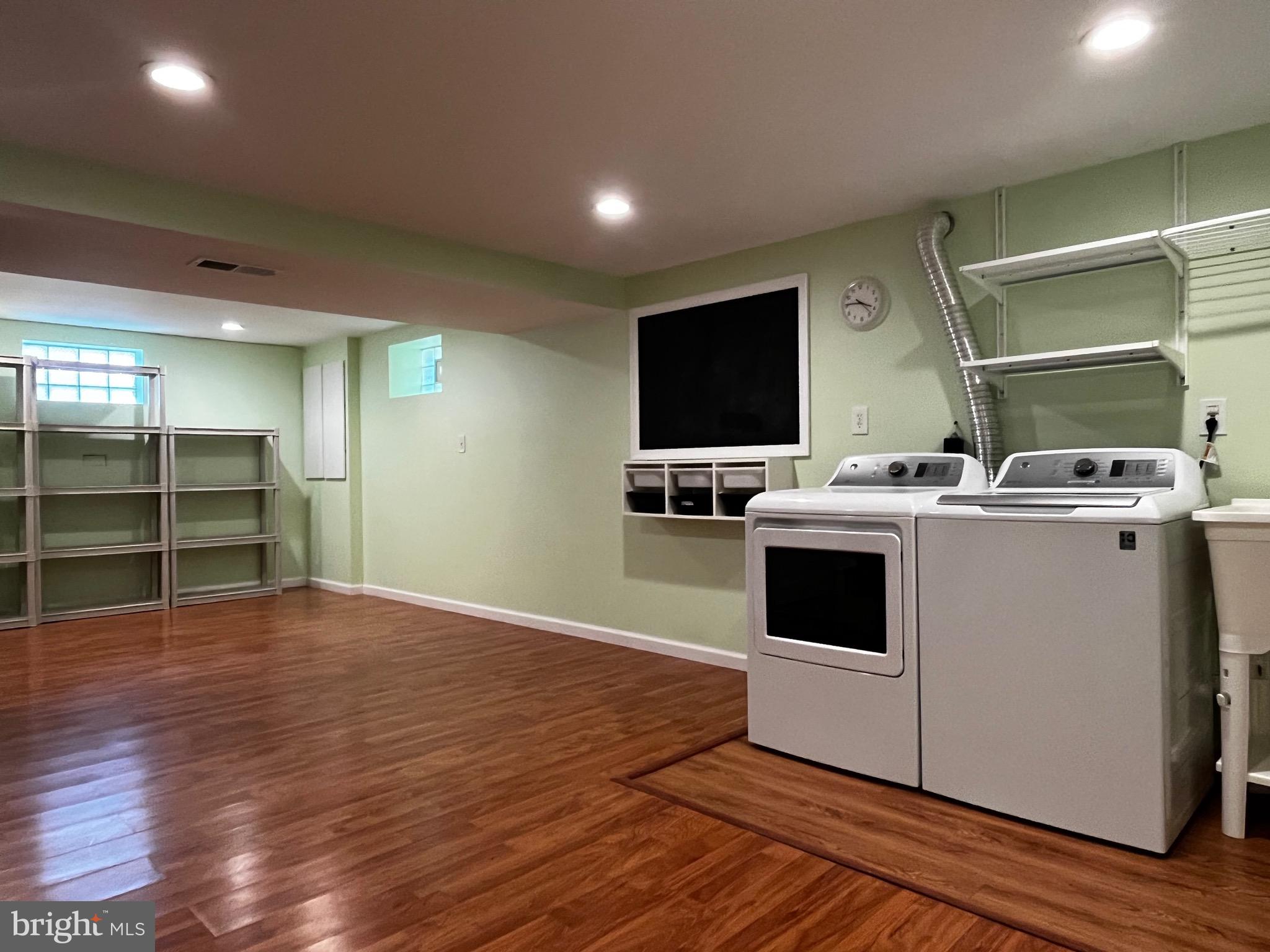 EL NIDO - Residential Lease