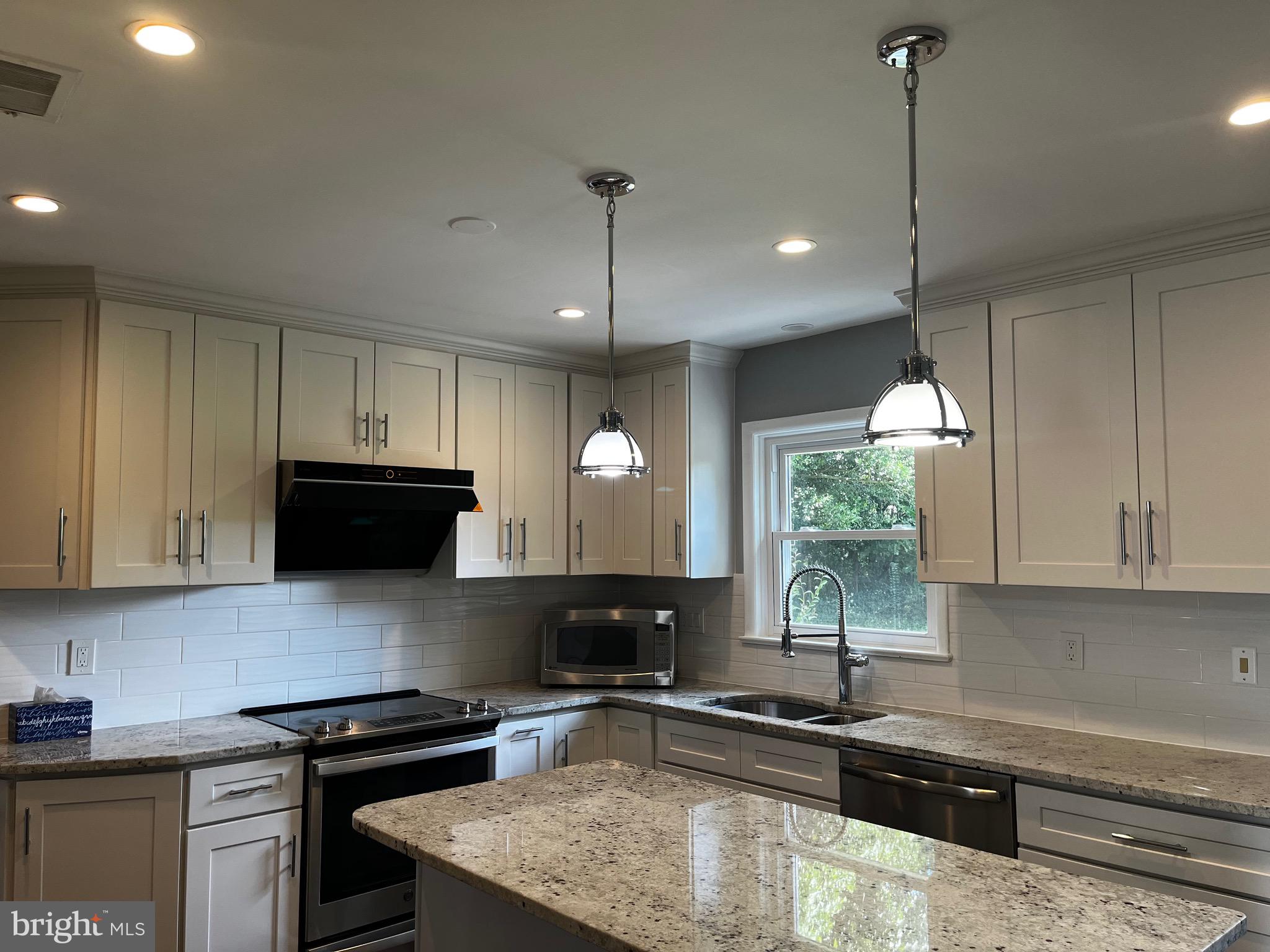 EL NIDO - Residential Lease