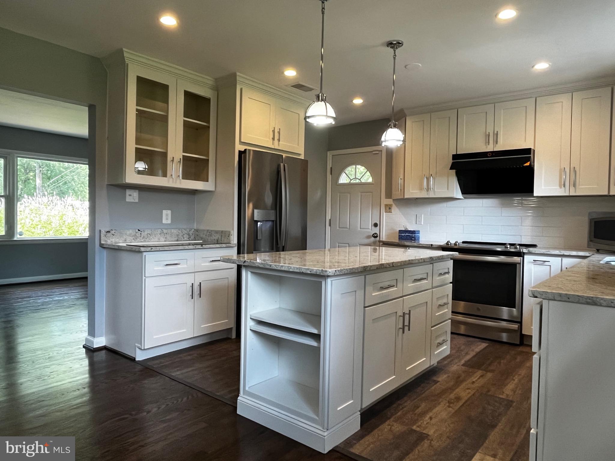 EL NIDO - Residential Lease