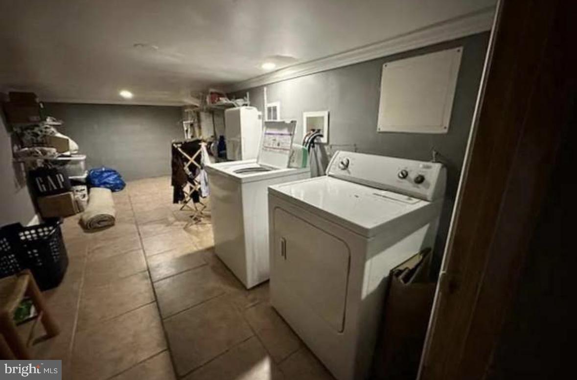 PHILADELPHIA (NORTH) - Residential Lease