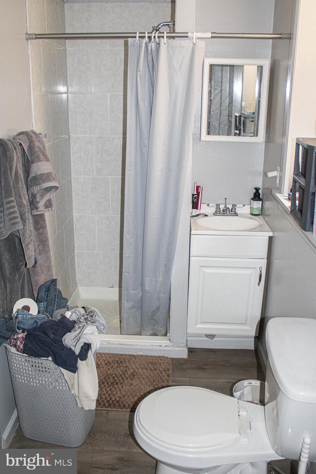 PHILADELPHIA (NORTH) - Residential Lease