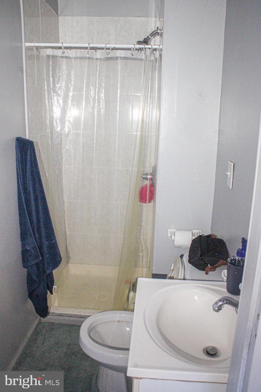 PHILADELPHIA (NORTH) - Residential Lease