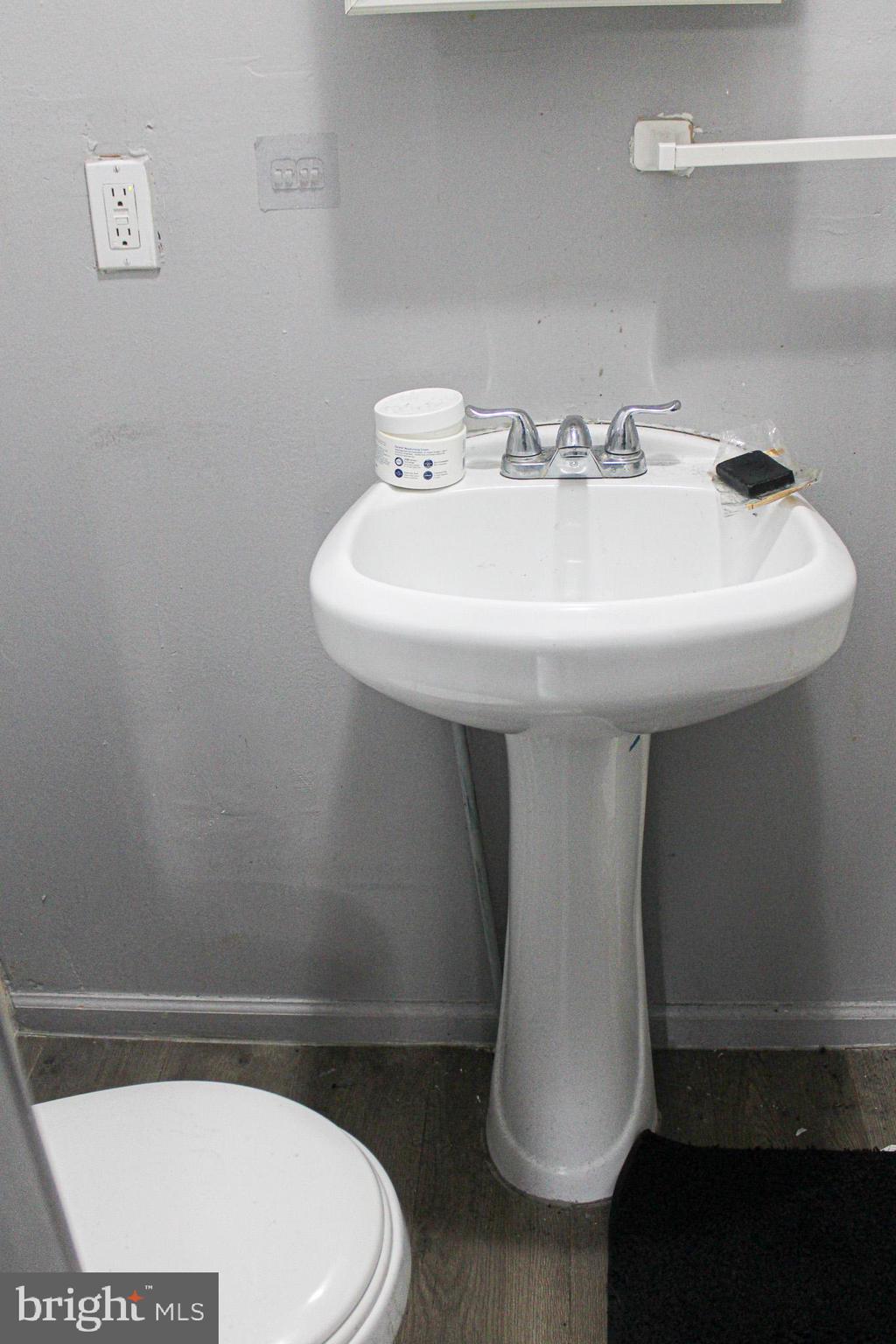 PHILADELPHIA (NORTH) - Residential Lease